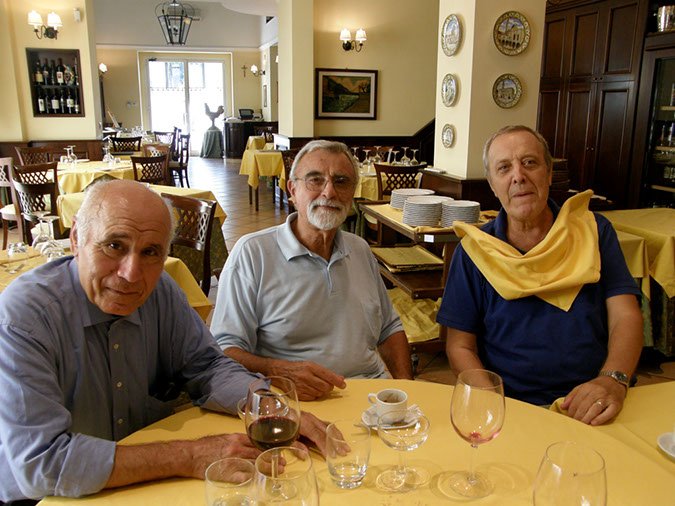 1° raduno Ascoli Piceno dal 9 al 10 settembre 2011 -  foto...004 - ci incontriamo dopo 45 anni